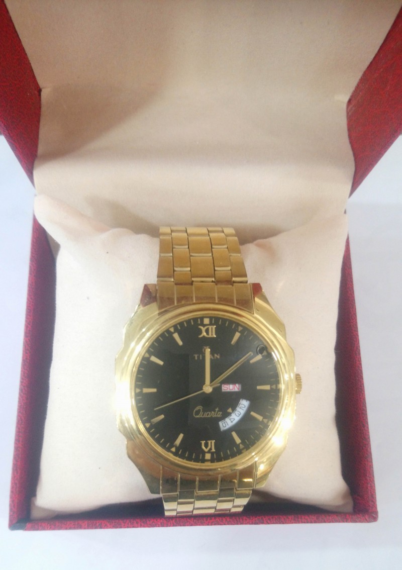 TITAN HAND WATCH